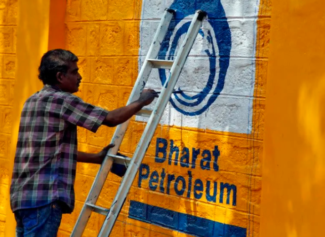 Indian, European refiners get ready to buy Iranian oil products